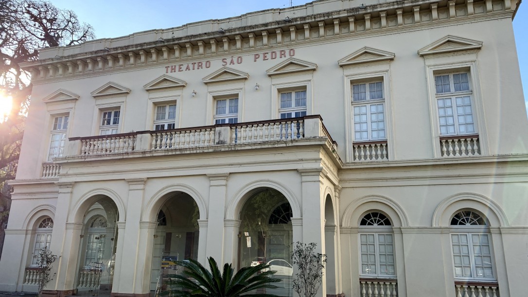 Fachada do Theatro São Pedro 
