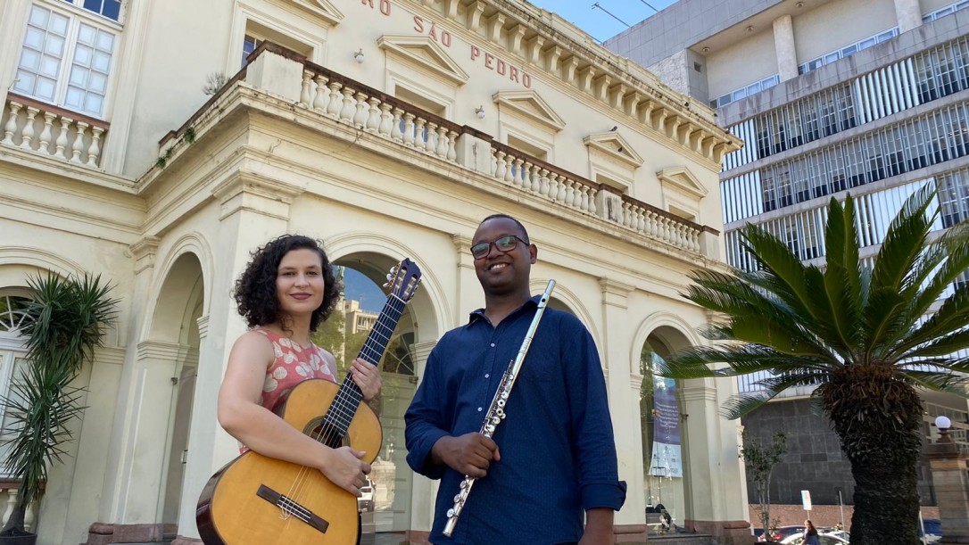 Musical Évora - Duo de Flauta e Violão (Amanda Carpenedo - Violão, Rafael Marques - Flauta)
