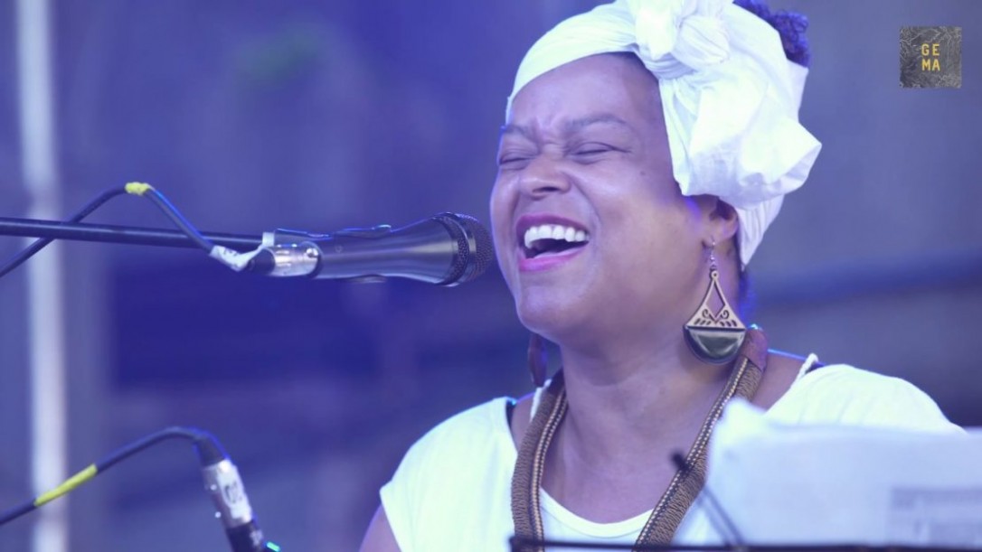 Mistura Fina | Nina Fola