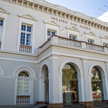 Fachada do Theatro São Pedro 